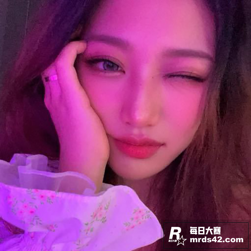 上海浦东巨乳嫩妹 张相关图片1