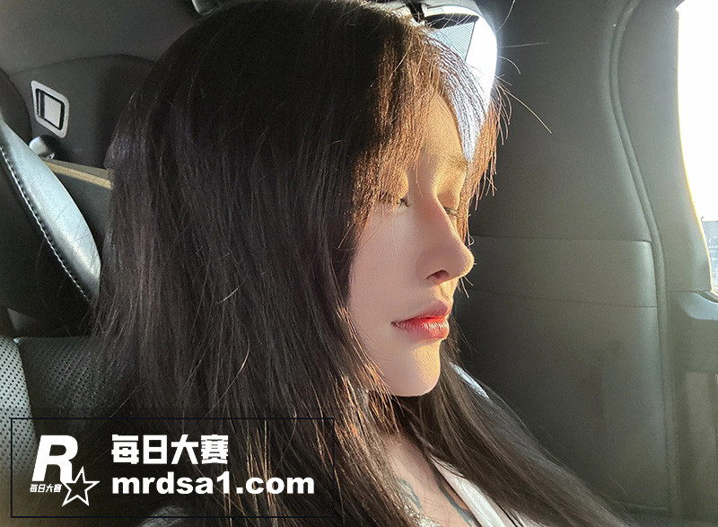 推特高颜值女神 九条相关图片6