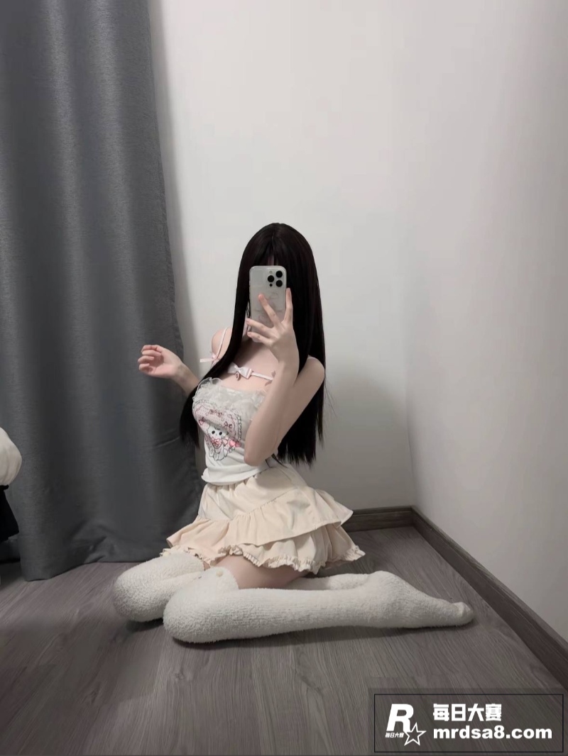 推特双马尾萝莉 困困相关图片4