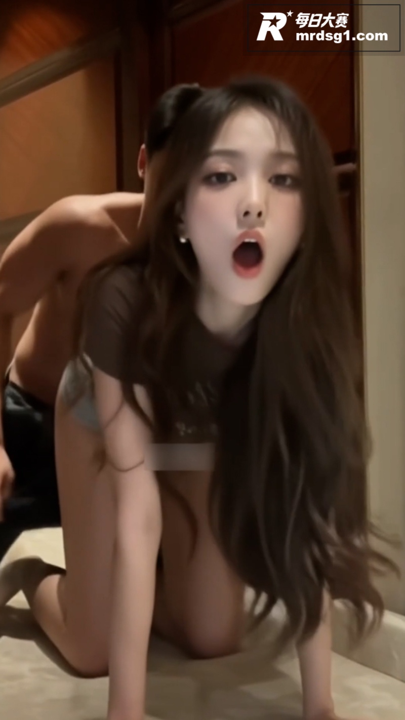AI脱衣女明星 李一相关图片4