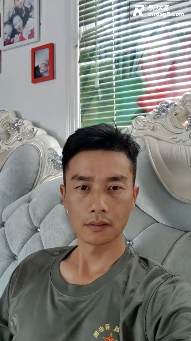 抖音已婚男网红 闻鸡相关图片4