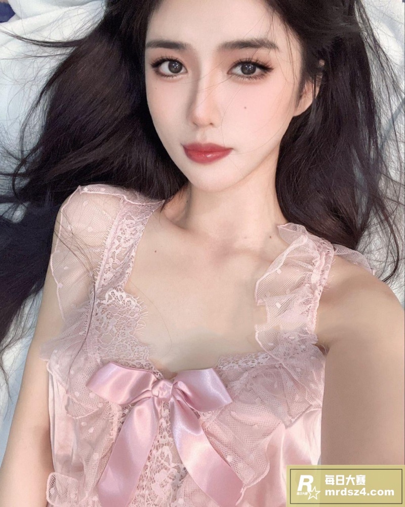 推特高颜值反差婊 粉相关图片3