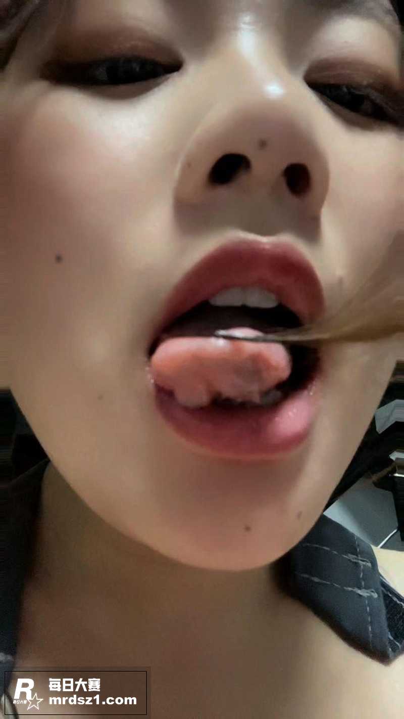 抖音巨乳肥臀女网红 相关图片6