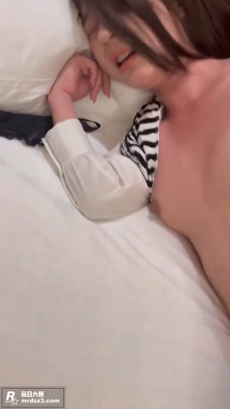 极品反差少女精彩视频相关图片17