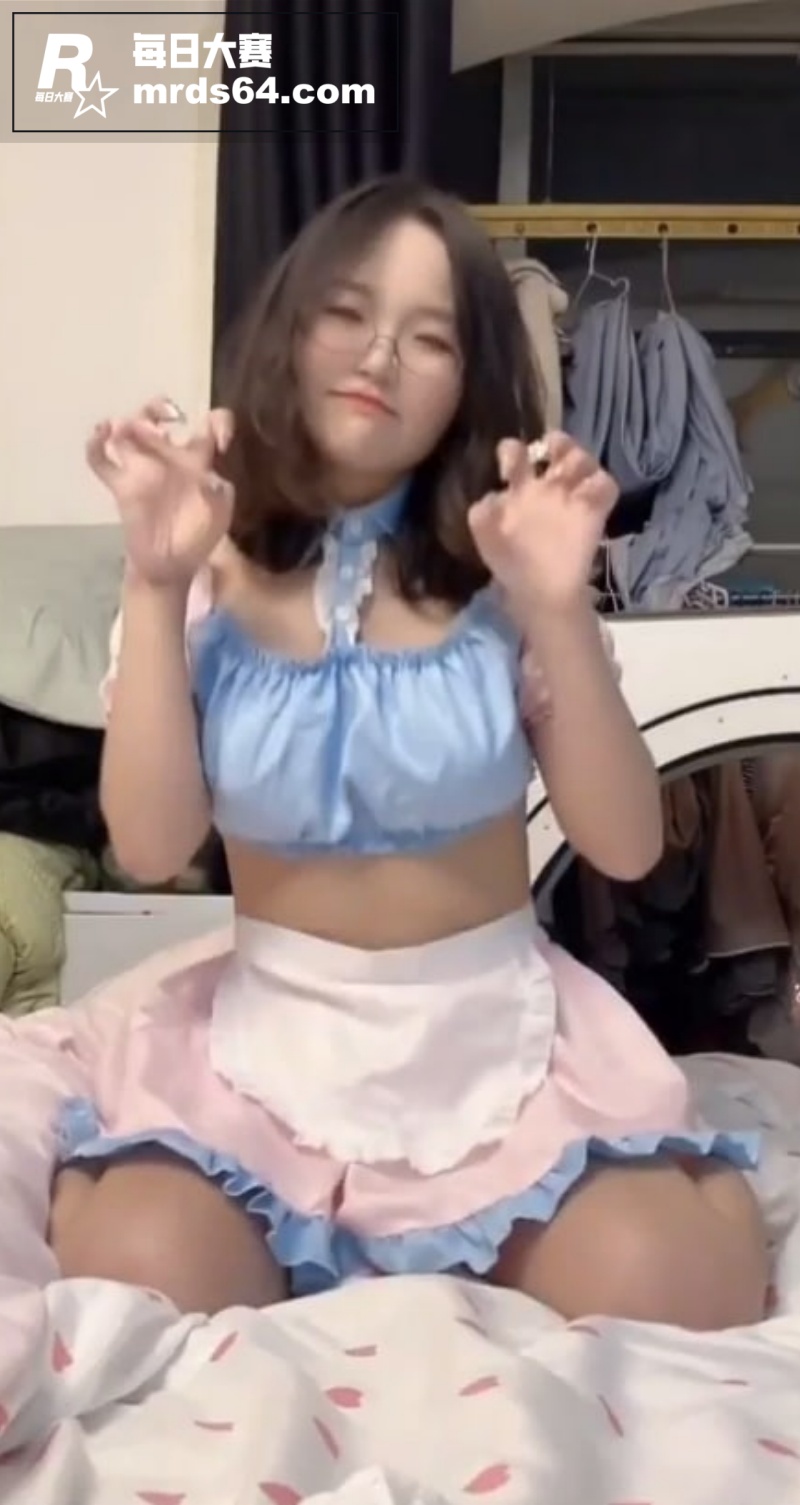 快手微胖小萝莉 周周相关图片2