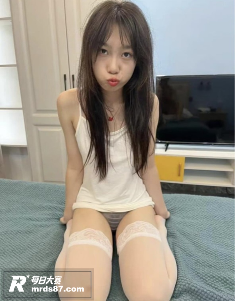 湖北大一的学生妹 李相关图片1