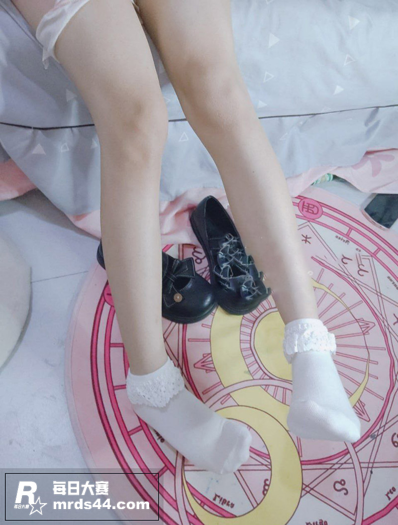 推特反差甜妹 UU子相关图片6