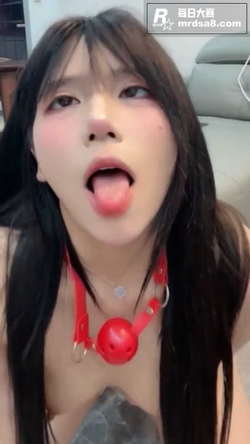 推特高颜值反差婊 落相关图片8