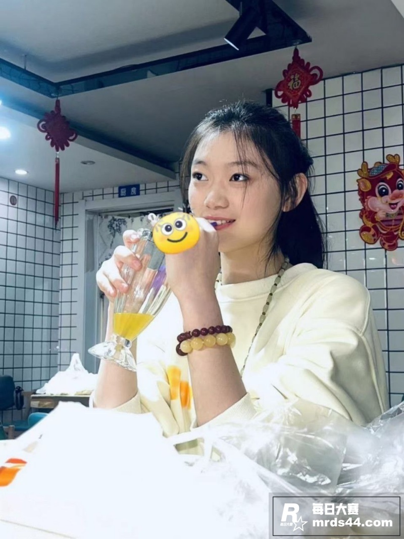 舞蹈系清纯美女私拍泄相关图片1