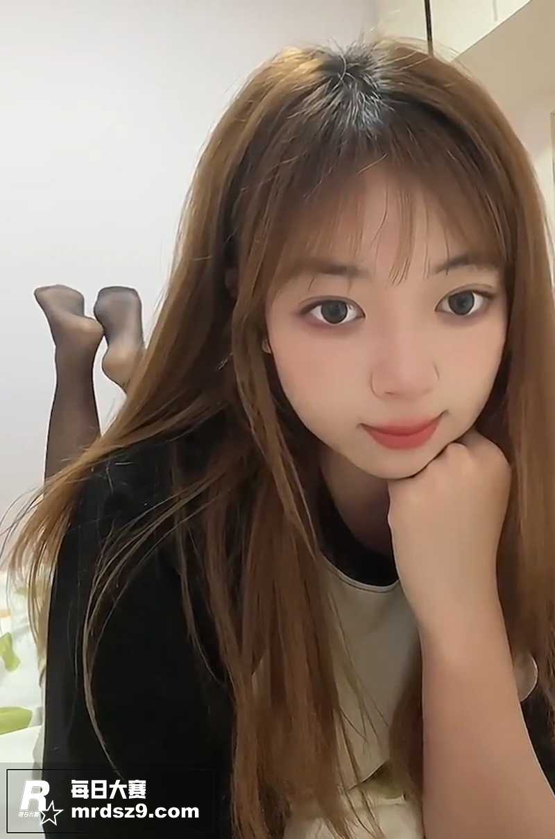 抖音高颜值嫩妹 小d相关图片7