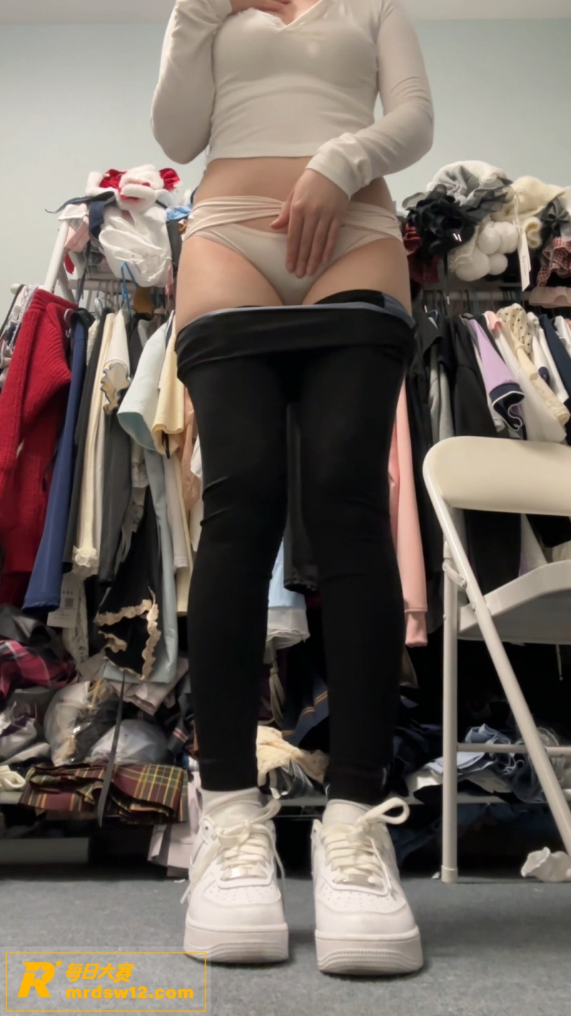 抖音反差少女 爱吃猪相关图片2