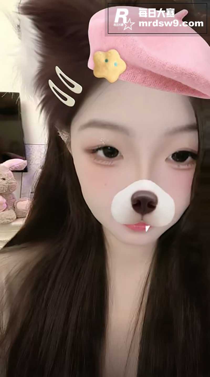 抖音高颜值纯欲甜妹 相关图片3