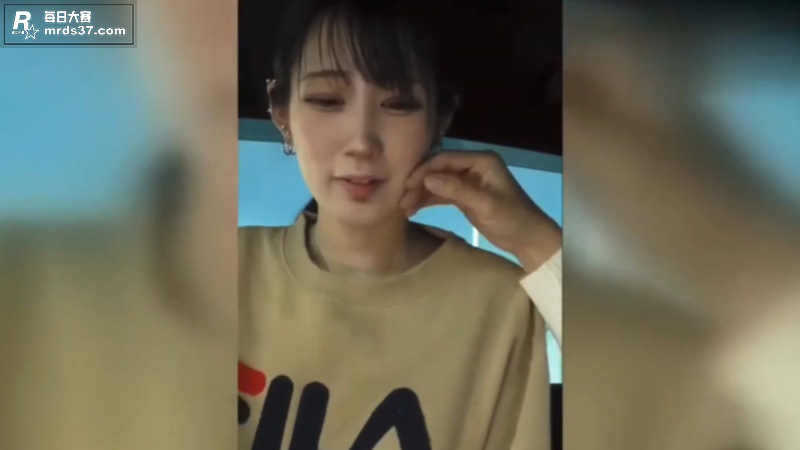 极品美娇妻车震口爆 相关图片1