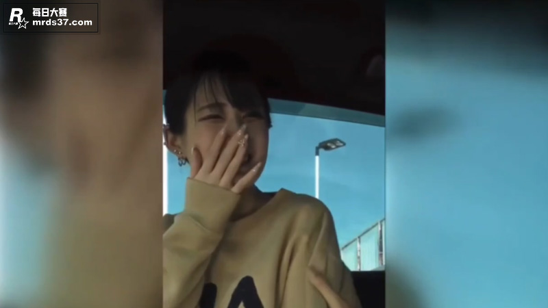 极品美娇妻车震口爆 相关图片4