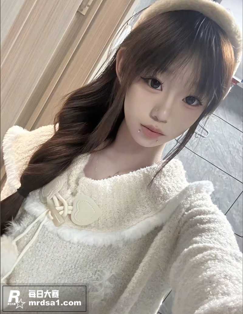 抖音高颜值符文嫩妹 相关图片2