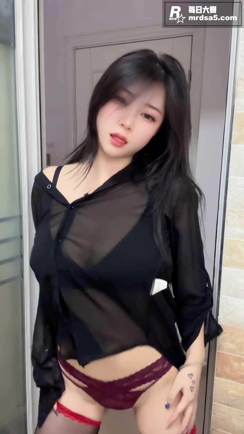 快手顶级性感尤物 小相关图片2