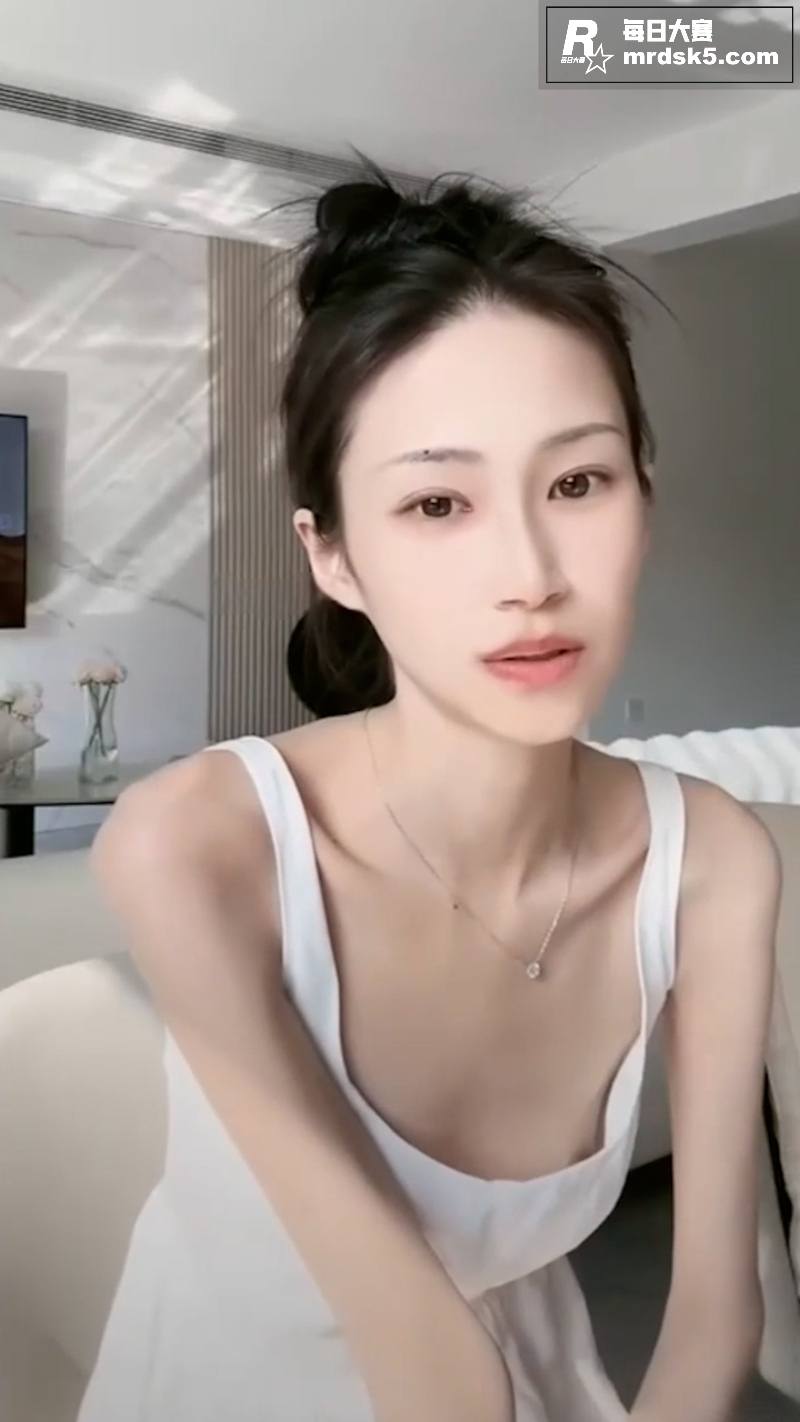 抖音快手烧姬网红走光相关图片4