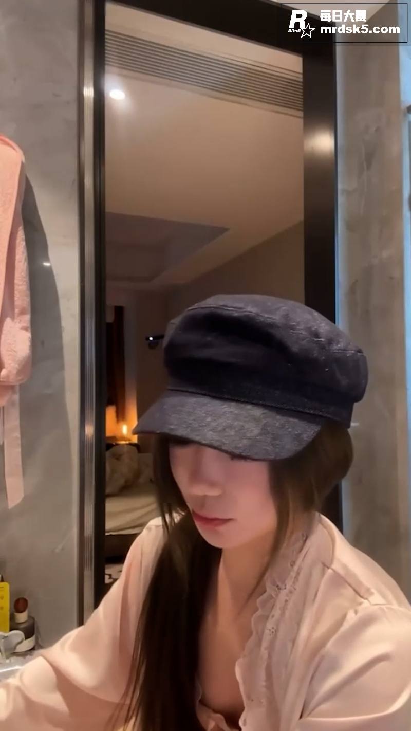 抖音快手烧姬网红走光相关图片8