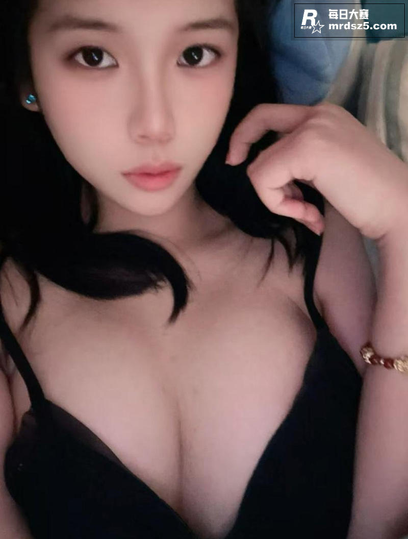 抖音高颜值巨乳网红 相关图片5