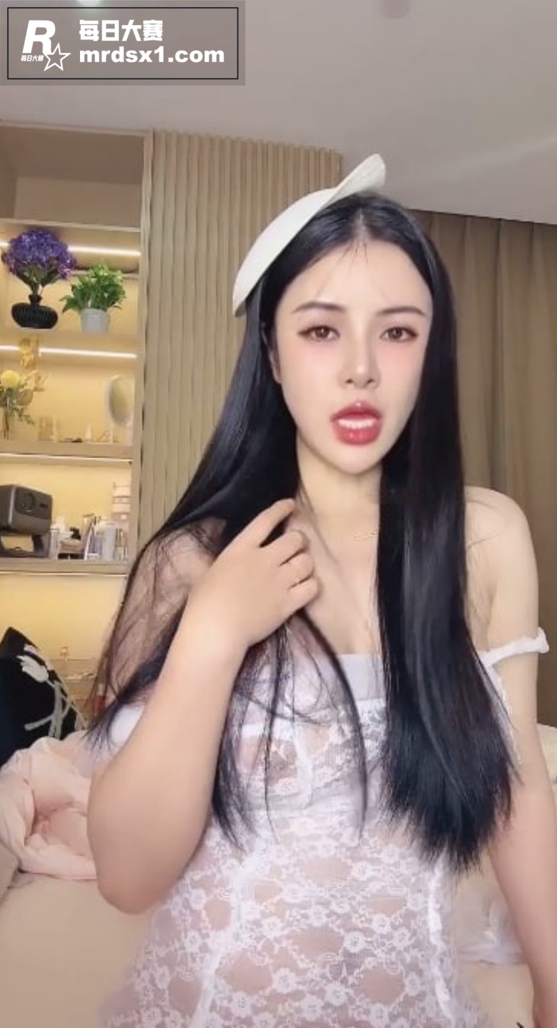 极品高颜值巨乳御姐 相关图片4
