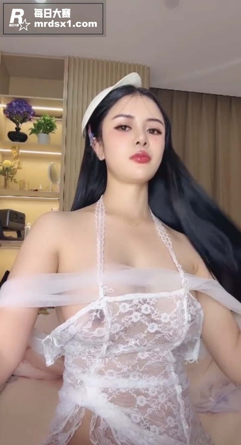 极品高颜值巨乳御姐 相关图片8