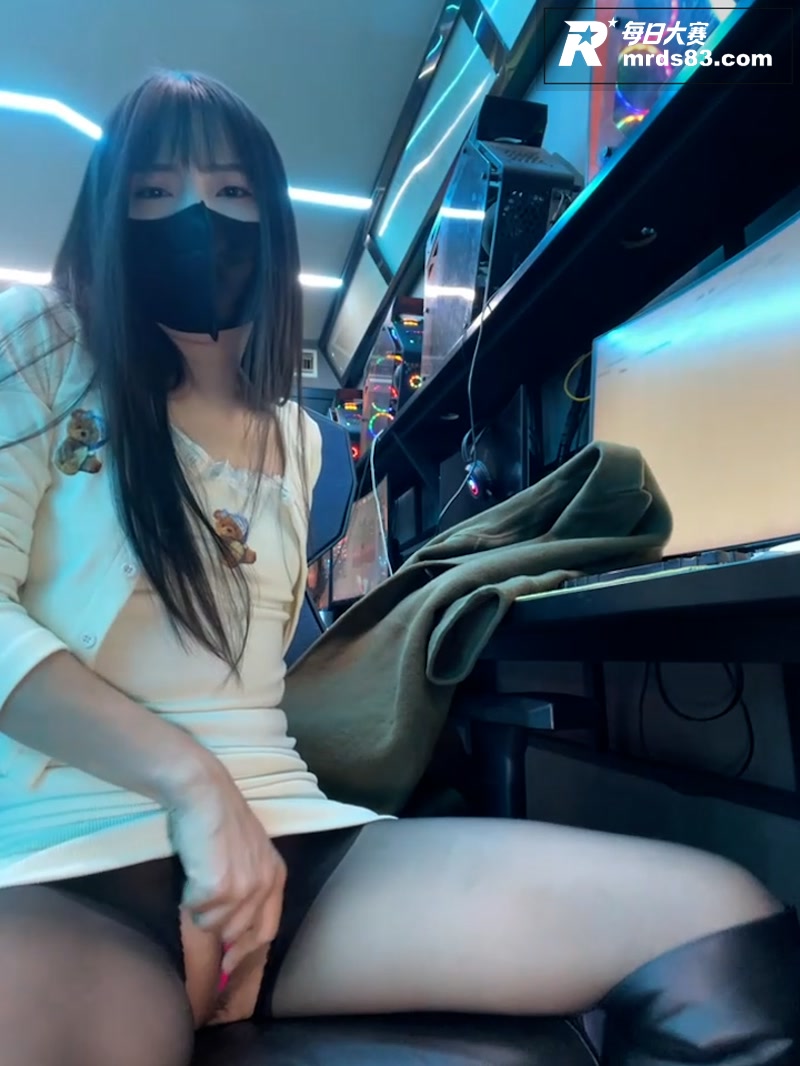ST站户外露出女神 相关图片1