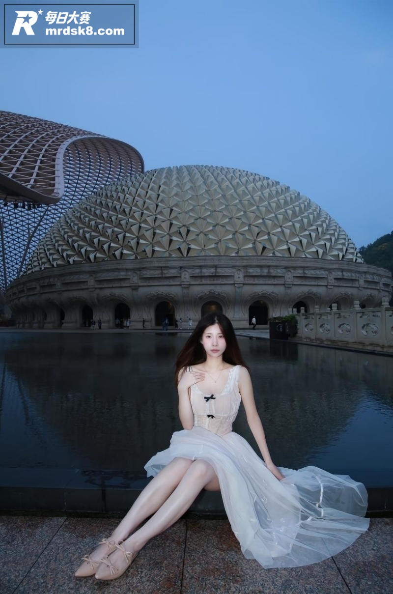 极品高颜值反差大一学相关图片1