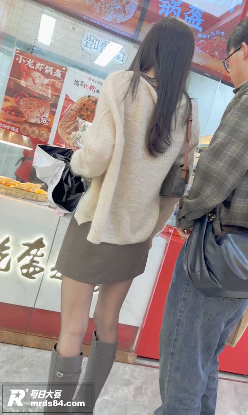偷拍大神KFC 抄底相关图片2