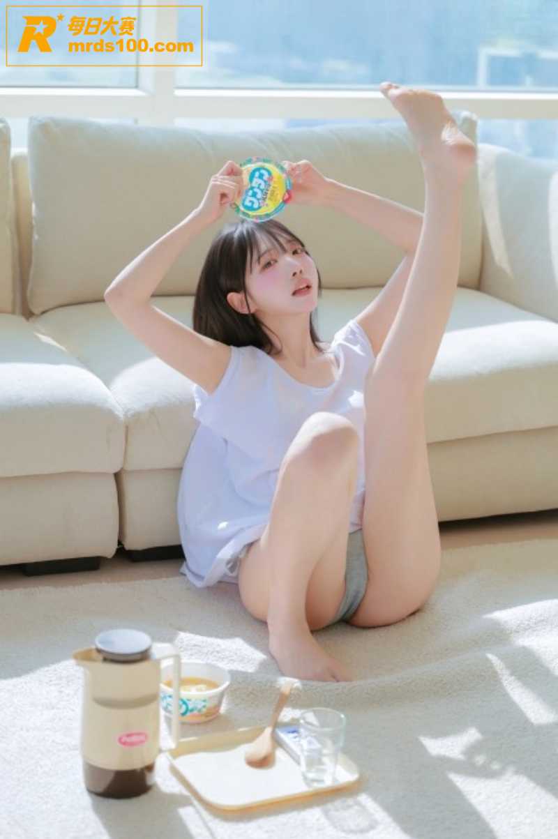 韩国超高人气巨乳网红相关图片4