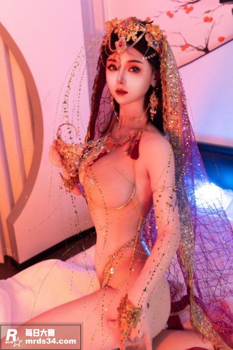 秀人网高颜值巨乳嫩模相关图片10
