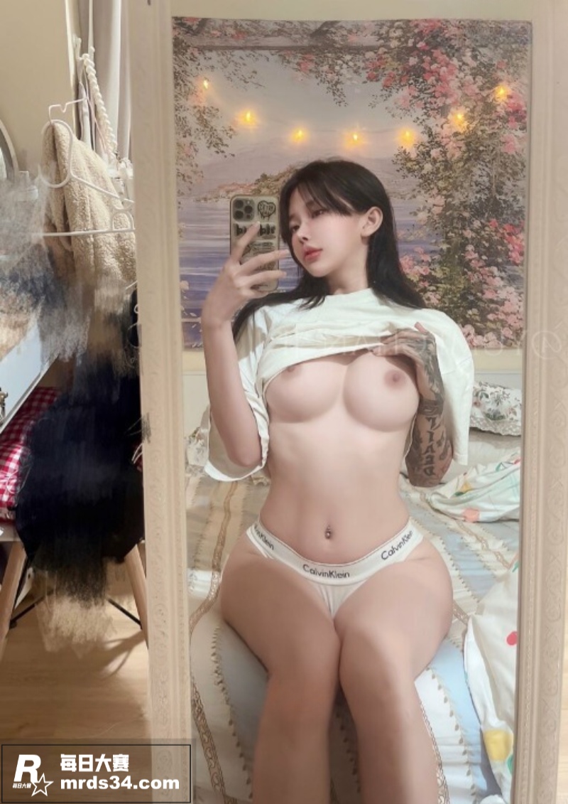 极品高颜值福利姬 y相关图片3