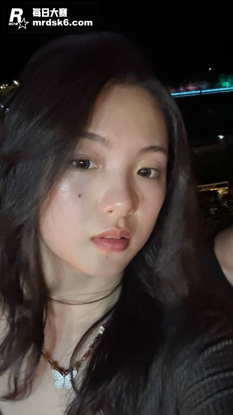 杭州极品反差学生妹 相关图片1