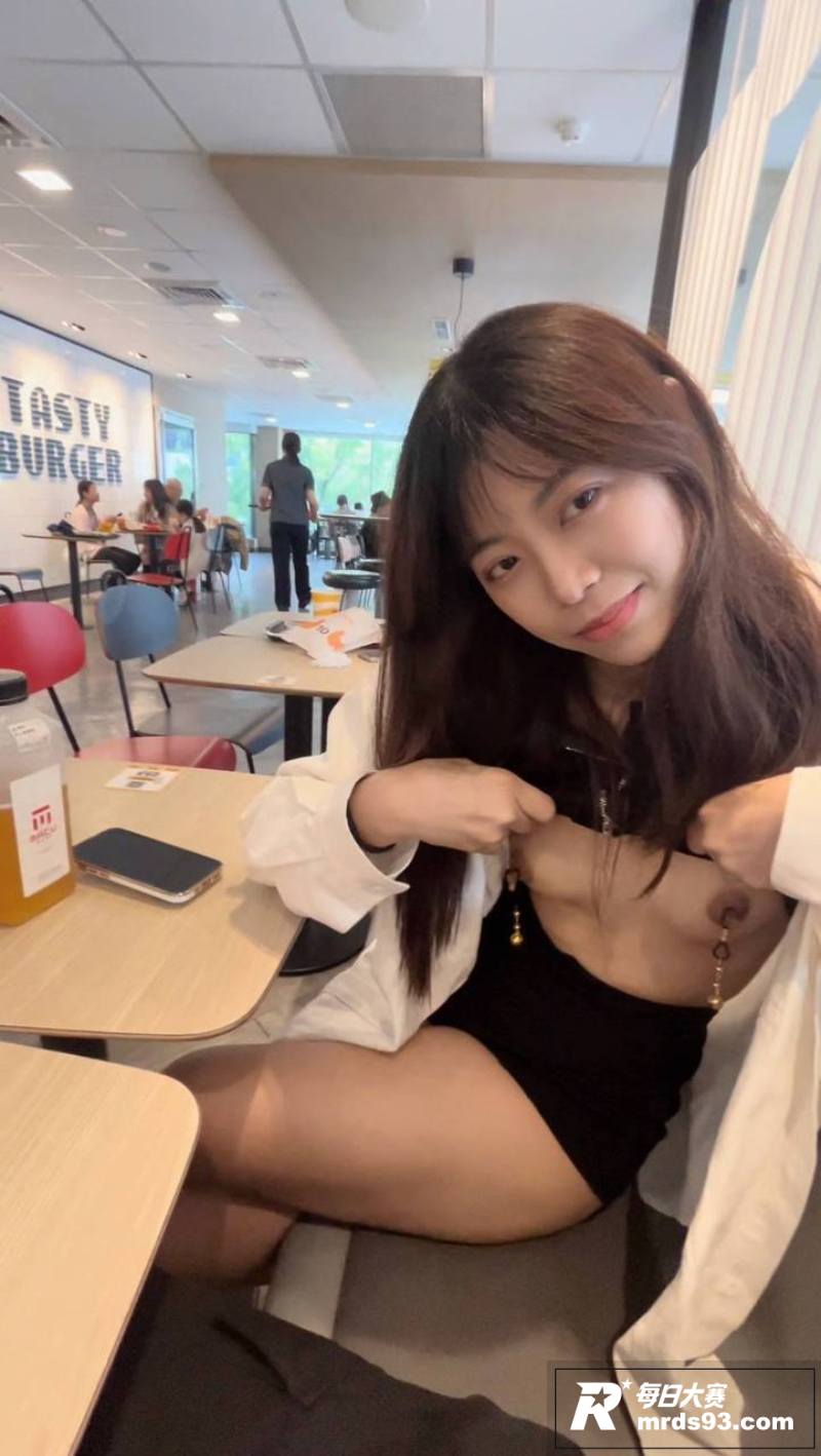 福建福州反差少女 张相关图片2