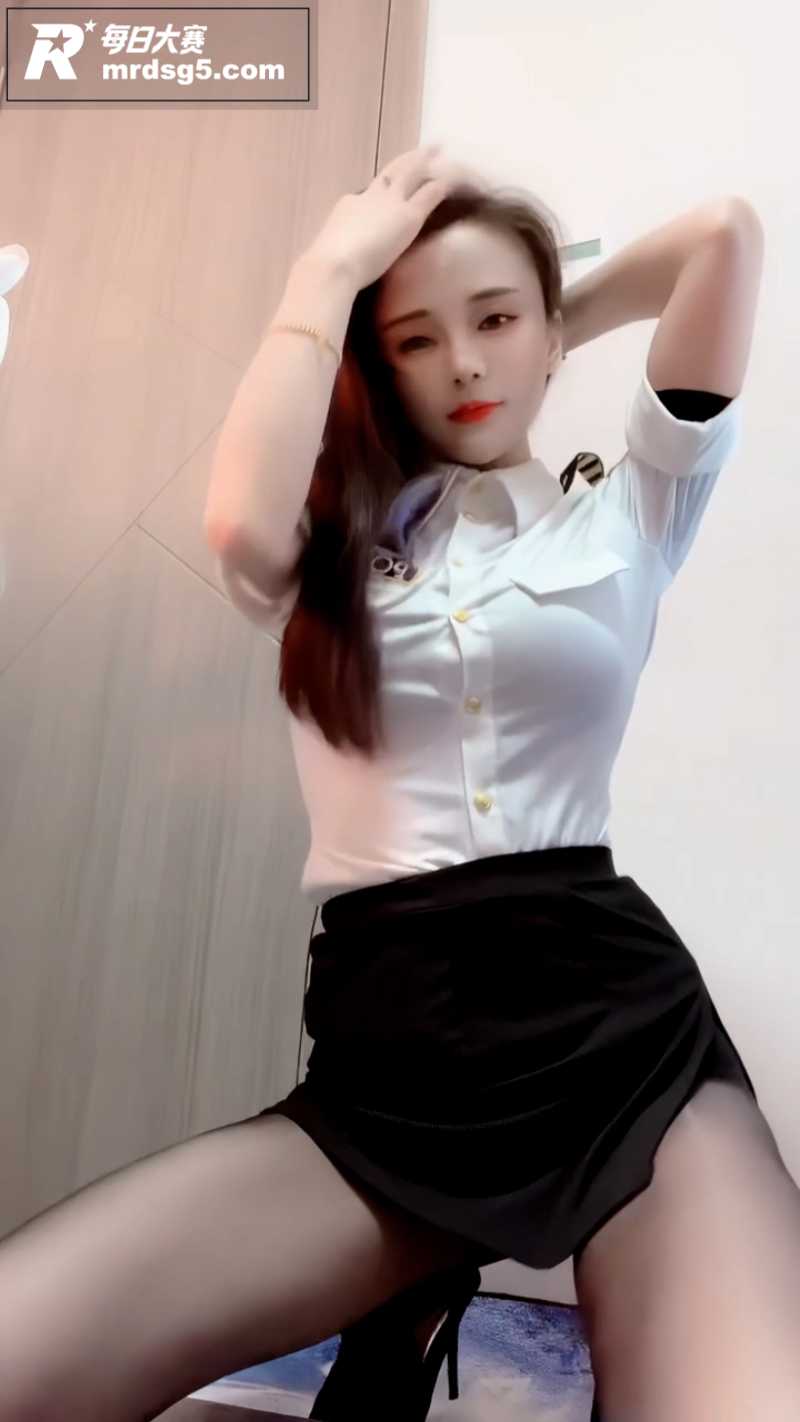 抖音性感少妇诺黎 各相关图片3