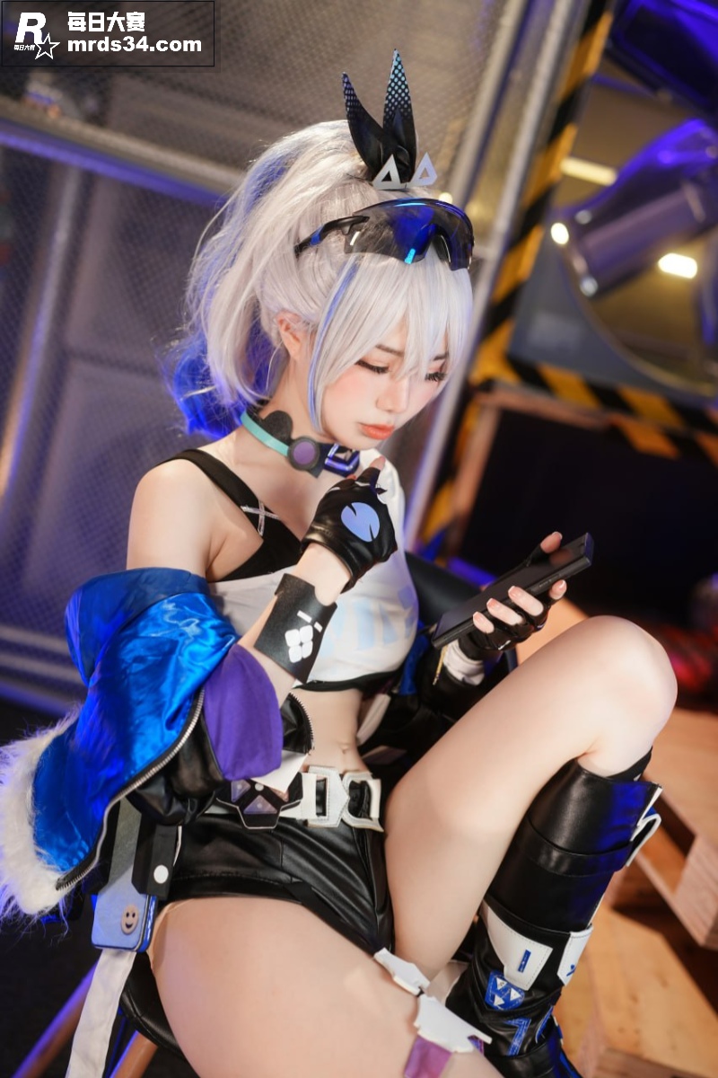 颜值女神 Sally相关图片12