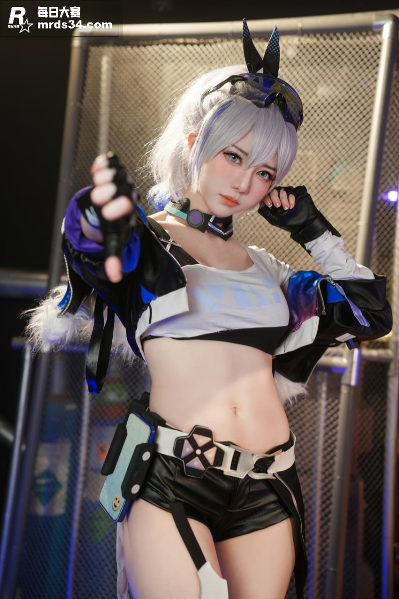 颜值女神 Sally相关图片18