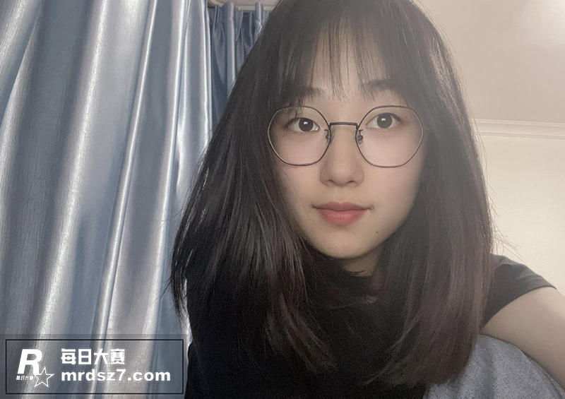 河北邯郸女学生 李馨相关图片1