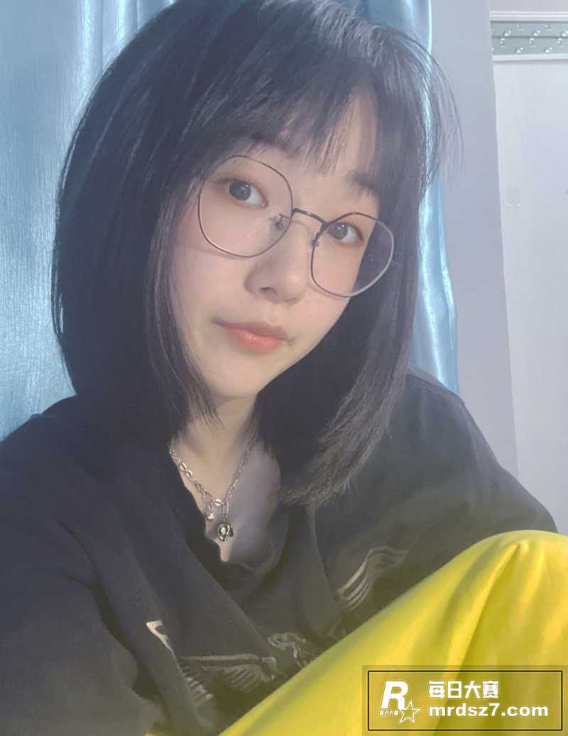 河北邯郸女学生 李馨相关图片2