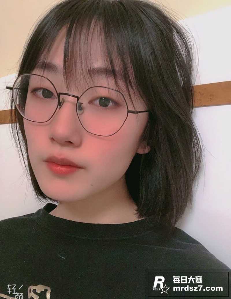河北邯郸女学生 李馨相关图片3
