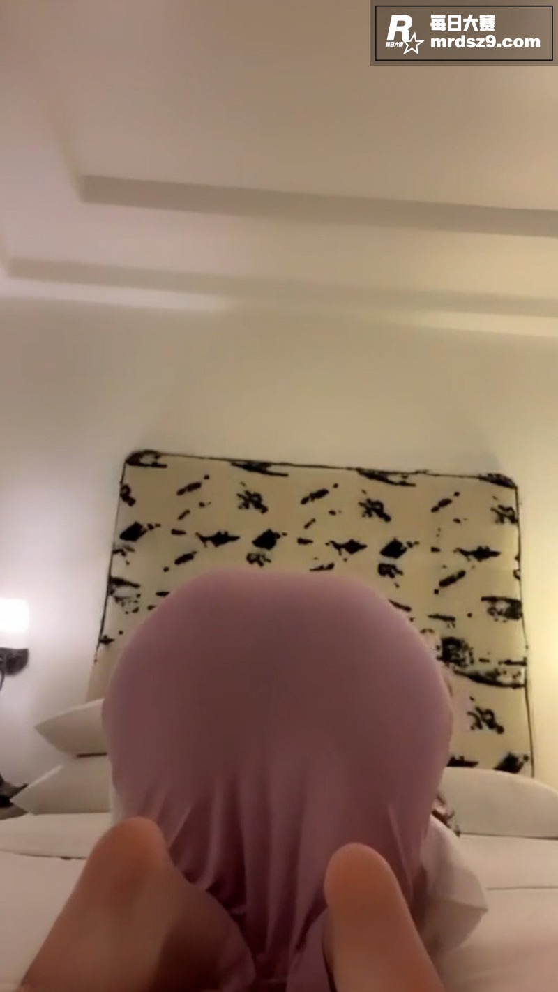 韩国高颜值巨乳主播 相关图片4