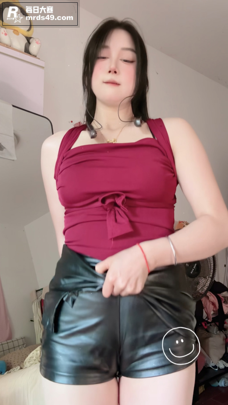 快手高颜值巨乳美女 相关图片2