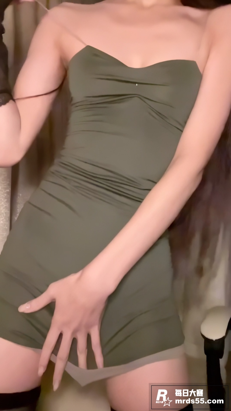 抖音高颜值女神 八月相关图片1
