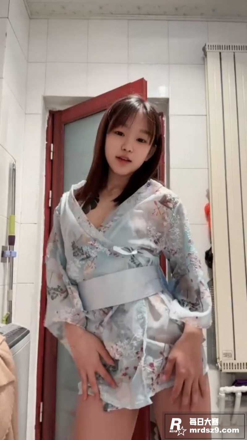 快手花臂精神小妹 小相关图片3