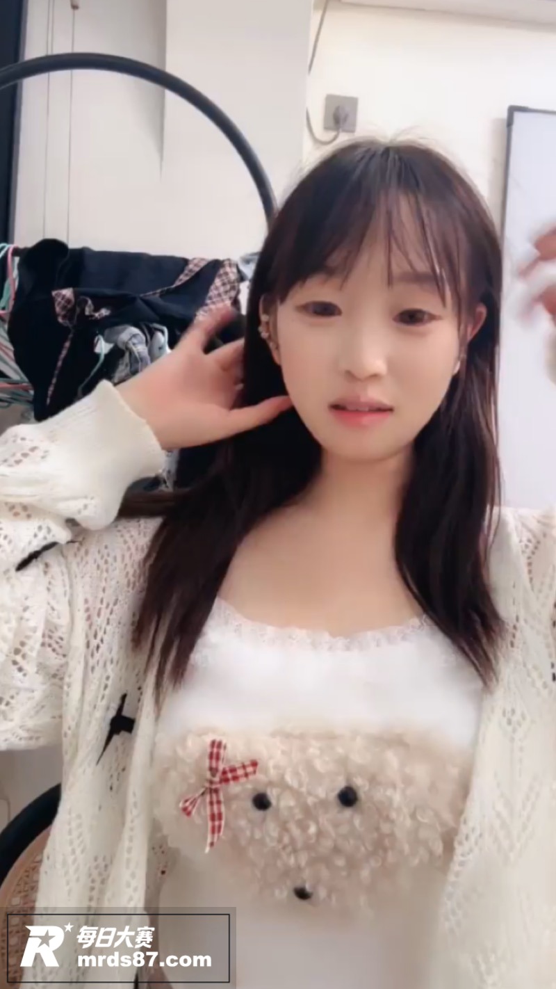 07年极品在校反差嫩相关图片1