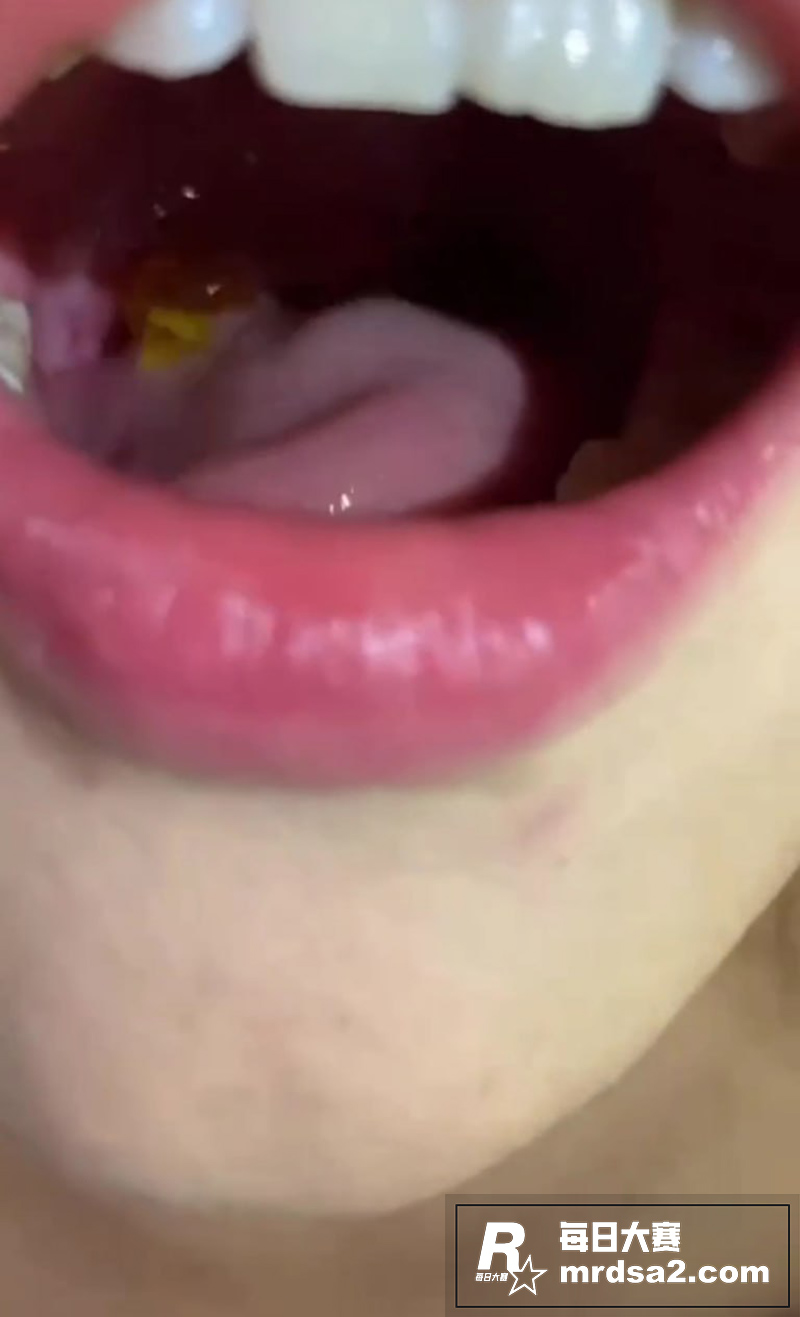 反差少女的口腔特写拍相关图片7