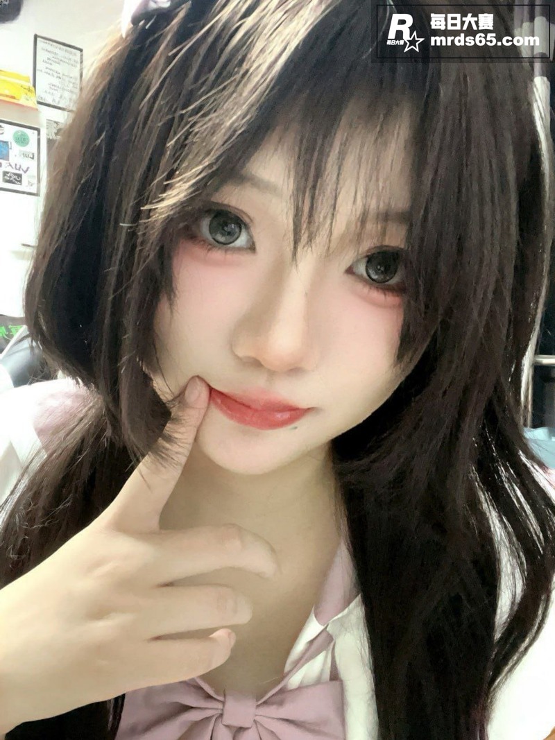 推特极品高颜值萝莉 相关图片3