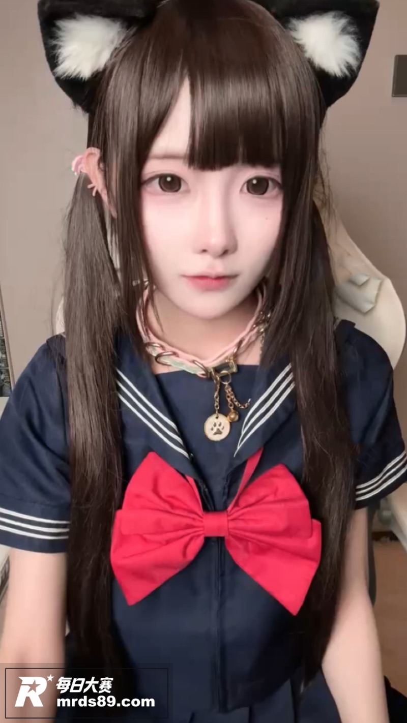 推特白虎反差萝莉 人相关图片1