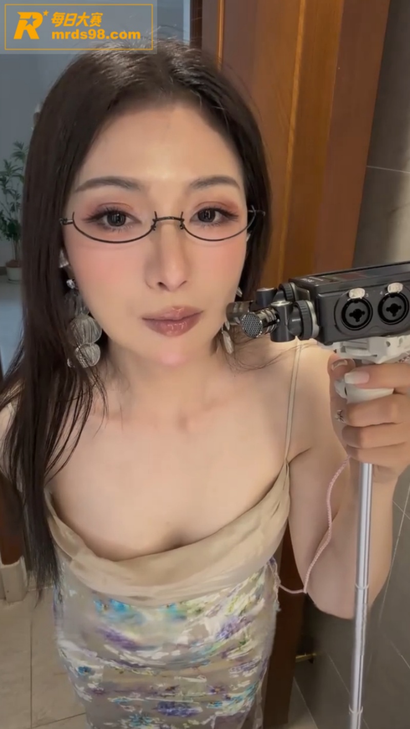 ASMR声控女神 晚相关图片2