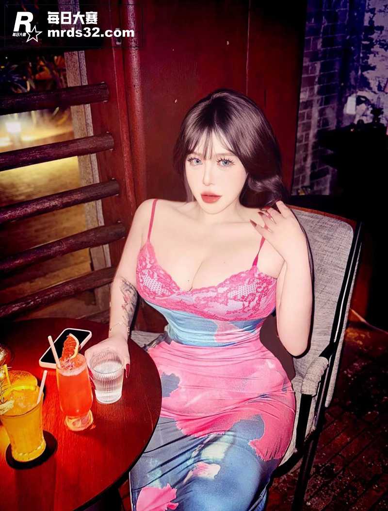 抖音巨乳肥臀网红 K相关图片3