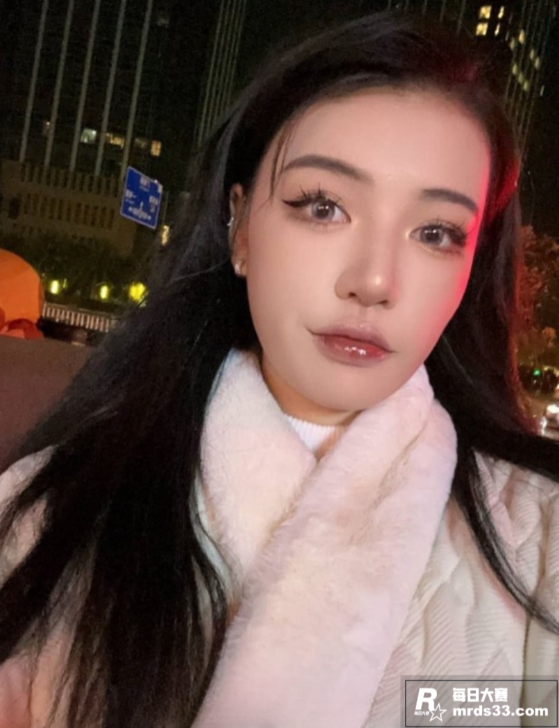 极品高颜值嫩模 陈丽相关图片1